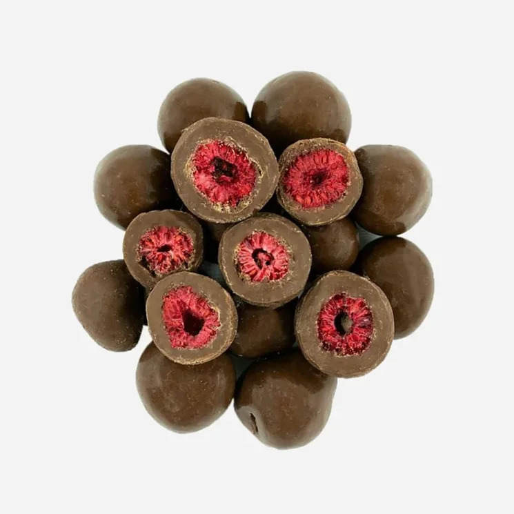 Gefriergetrocknete Himbeeren in Vollmilchschokolade