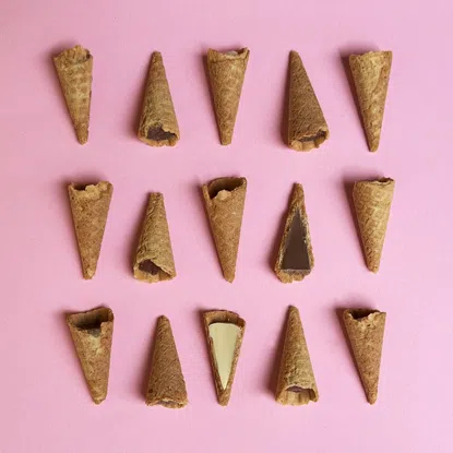 Mini-Cones mit Zartbitterschokolade
