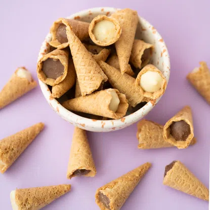Mini-Cones mit Zartbitterschokolade
